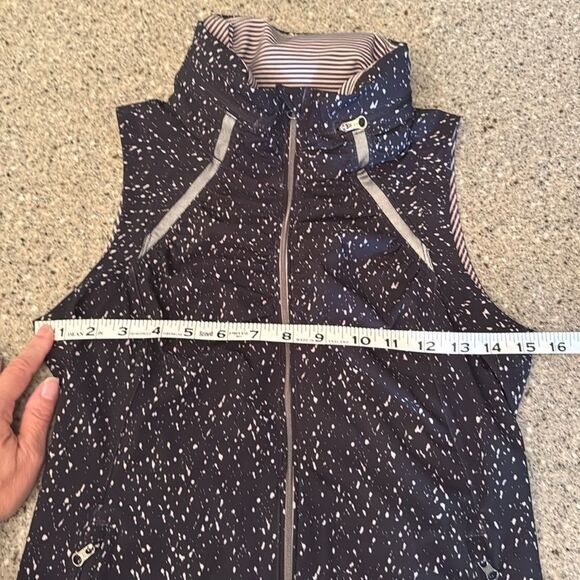 LULULEMON Go The Distance Vest Butterfly Texture Mink Berry Black - Picture 15 of 16